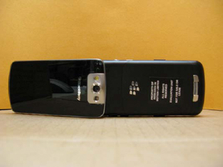Illustration for article titled BlackBerry Kickstart Flip Phone In the Flesh (Looks Chunky)